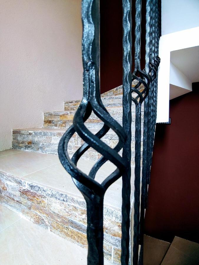 Mk
